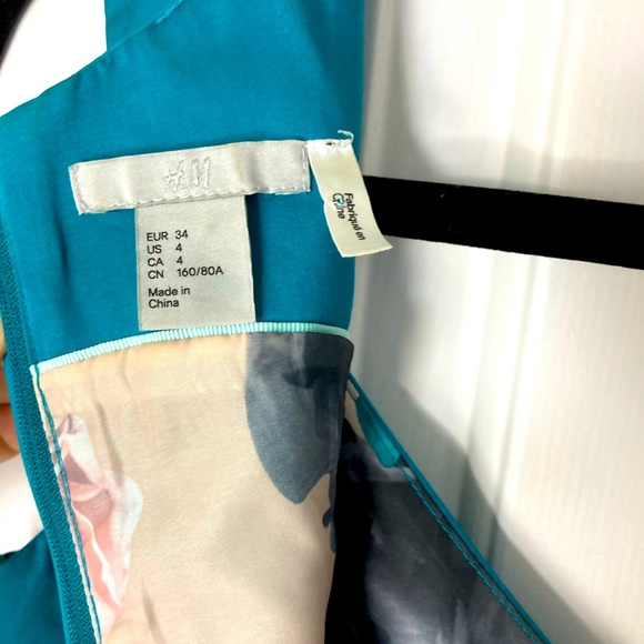 H&M Turquoise Sheath Dress with Sweetheart Neckline - Picture 6 of 9